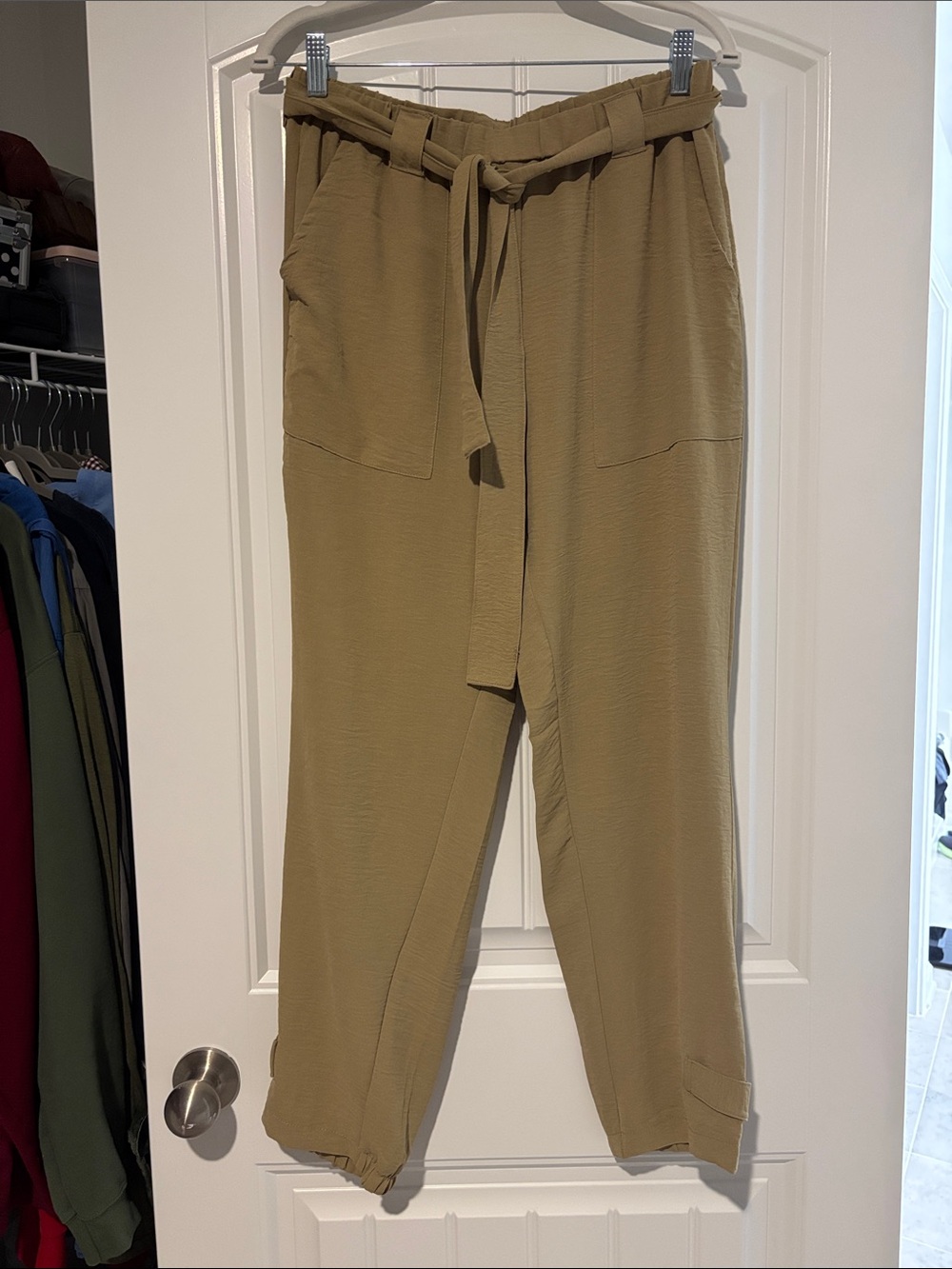 Women’s Tan Jogger Dress Pants